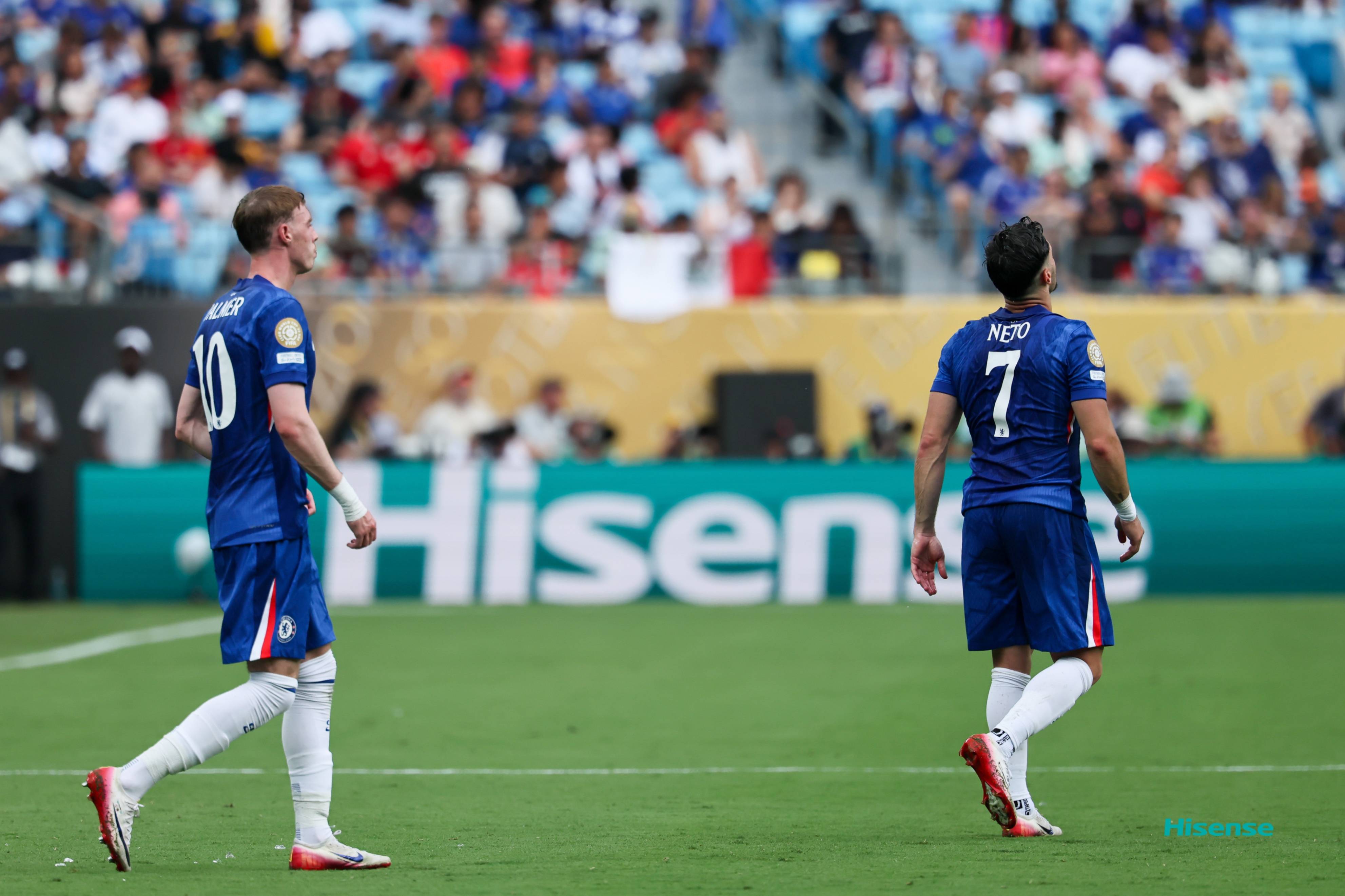 ayx sports-莎拉波娃在雄鹿比赛中出色防守，赛况扑朔迷离引发热议！-ayx sports