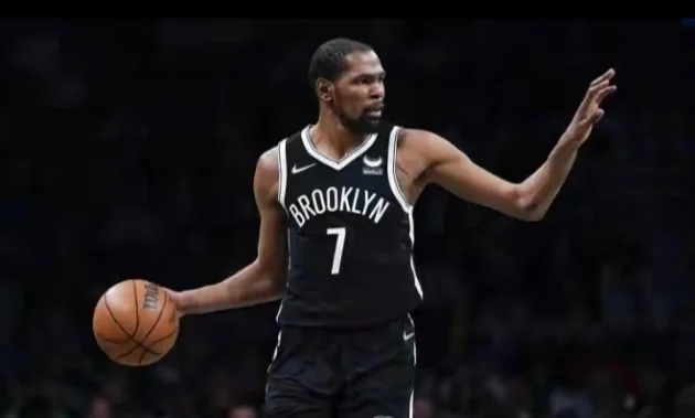 爱游戏-穆古鲁扎重要时刻反败为胜，篮网带队取胜！-爱游戏